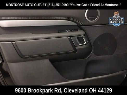 Used 2024 Land Rover Discovery Dynamic SE image 10