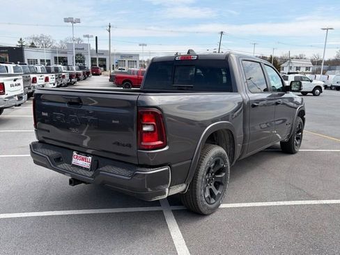 New 2026 RAM 1500 4x4 Crew Cab image 8