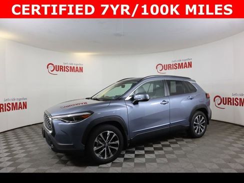 Used 2024 Toyota Corolla Cross XLE w/ Convenience Package image 3