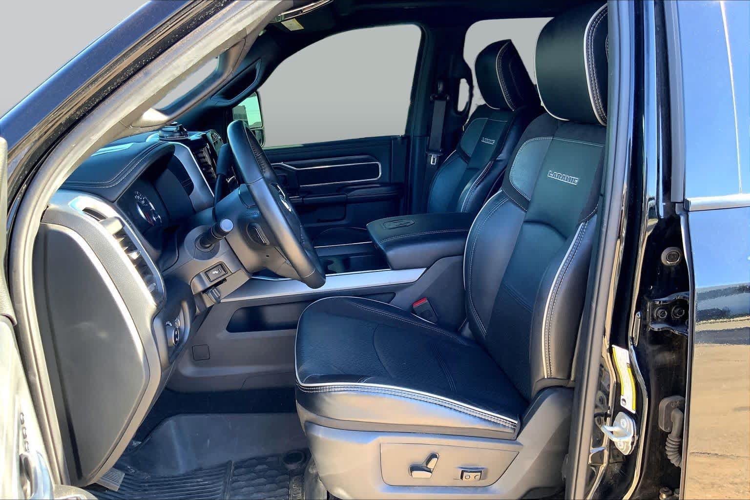 Used 2024 RAM 2500 Laramie w/ Night Edition AWD/4WD image 8