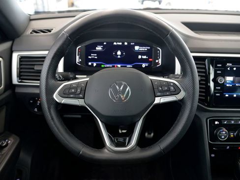 Used 2023 Volkswagen Atlas Cross Sport SEL R-Line AWD/4WD image 18