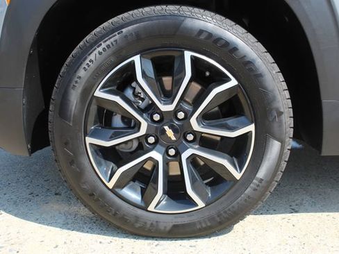 Used 2023 Chevrolet TrailBlazer ACTIV AWD/4WD image 11