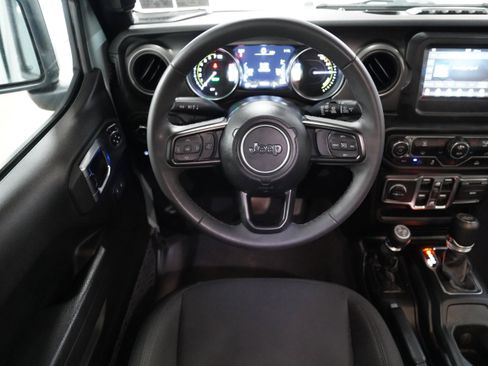 Used 2023 Jeep Wrangler Unlimited AWD/4WD image 12