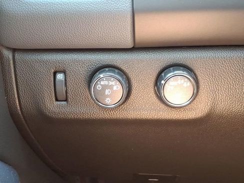 Used 2022 Chevrolet Colorado Z71 AWD/4WD image 22