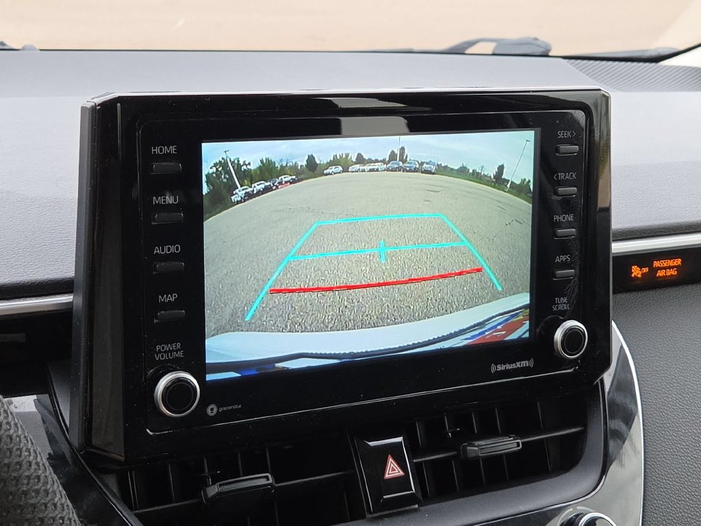 Used 2022 Toyota Corolla LE FWD image 25