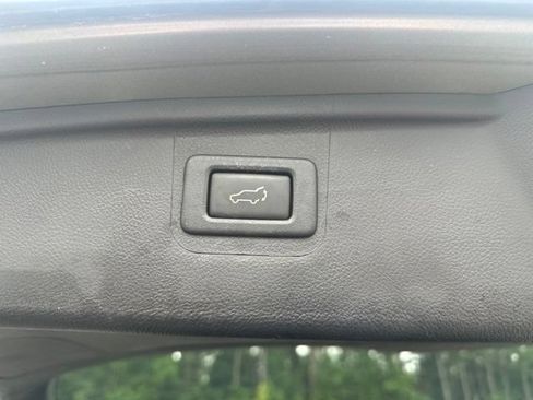 Used 2018 Subaru Outback 2.5i Touring w/ Popular Package #3 AWD/4WD image 8