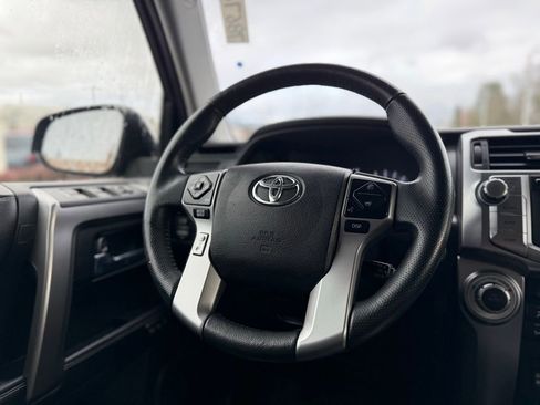 Used 2017 Toyota 4Runner Limited image 25