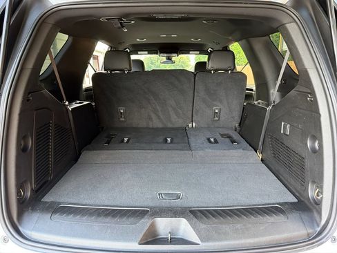 Used 2022 GMC Yukon SLE w/ Gmc Pro Safety Plus Package AWD/4WD image 36