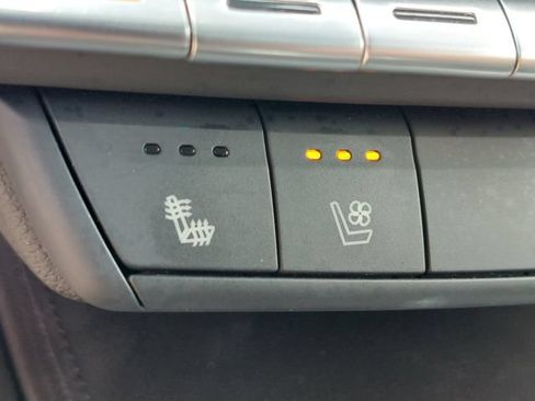 Used 2023 Cadillac XT4 Premium Luxury FWD image 11