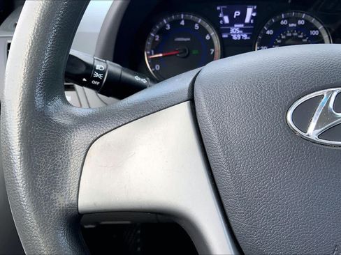 Used 2014 Hyundai Accent GLS FWD image 23
