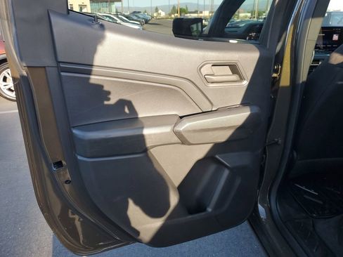 Used 2024 Chevrolet Colorado W/T image 12
