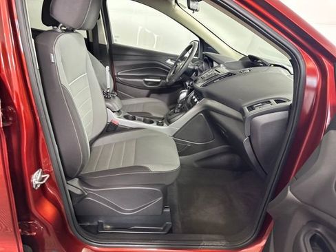 Used 2015 Ford Escape SE image 28
