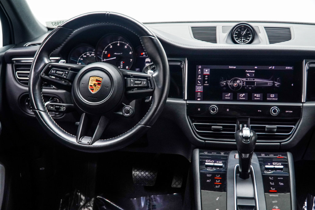 Used 2023 Porsche Macan Turbo AWD/4WD image 20