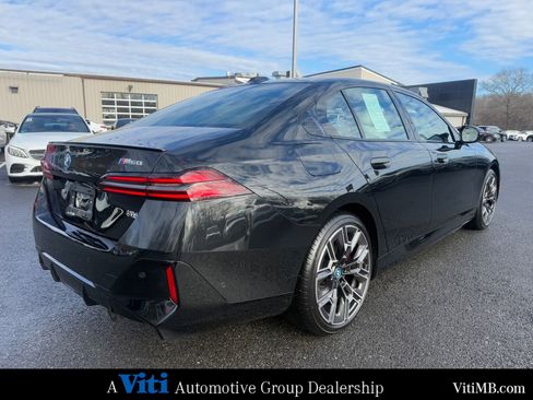 Used 2025 BMW i5 M60 w/ Executive Package image 8