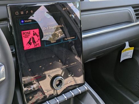 New 2025 GMC Terrain Elevation w/ Elevation Premium Package image 12