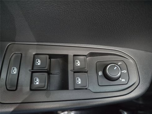 New 2026 Volkswagen Taos SEL image 13