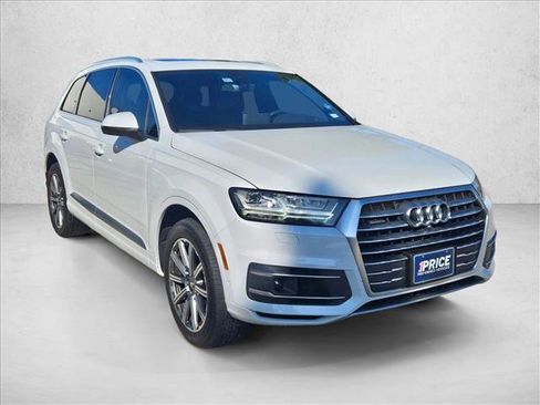 Used 2019 Audi Q7 3.0T Prestige image 3