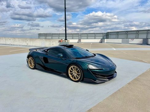 Used 2019 McLaren 600LT RWD image 3
