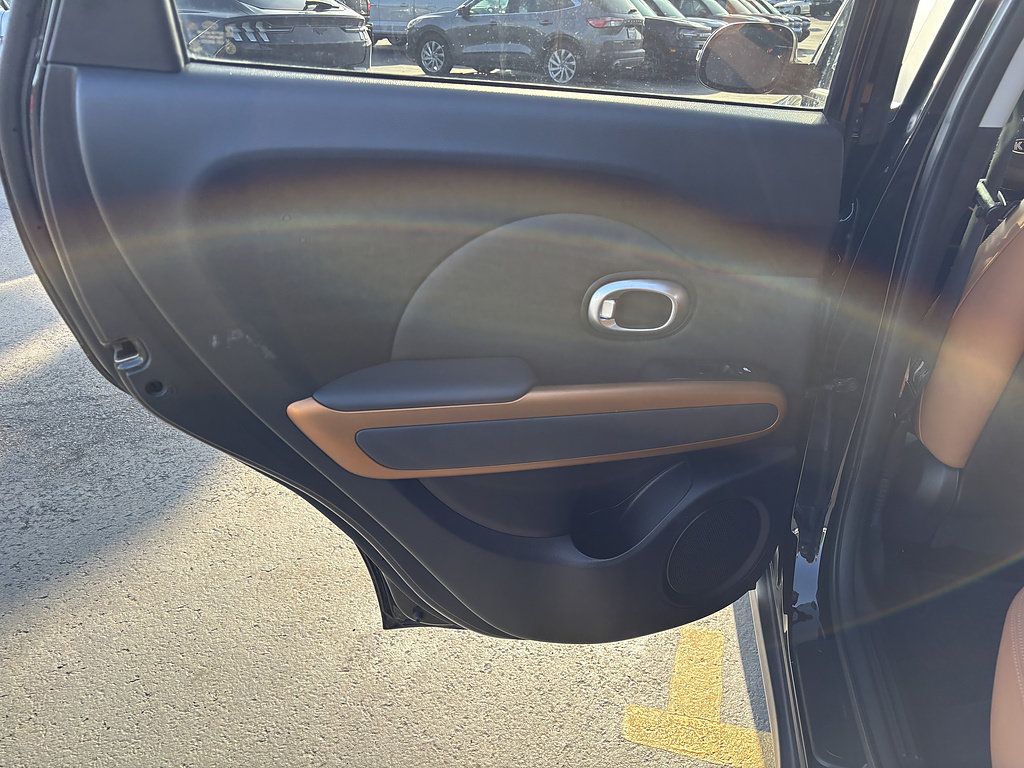 Used 2016 Kia Soul ! w/ Premium Package FWD image 30