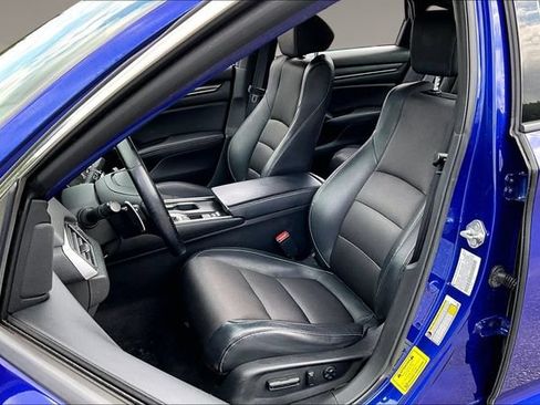 Used 2018 Honda Accord Sport image 19