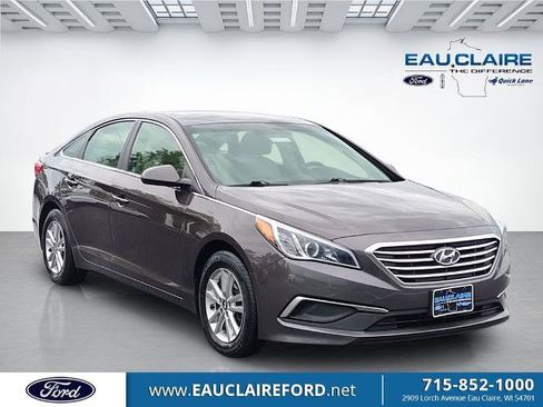 Used 2017 Hyundai Sonata SE w/ Cargo Package FWD image 1