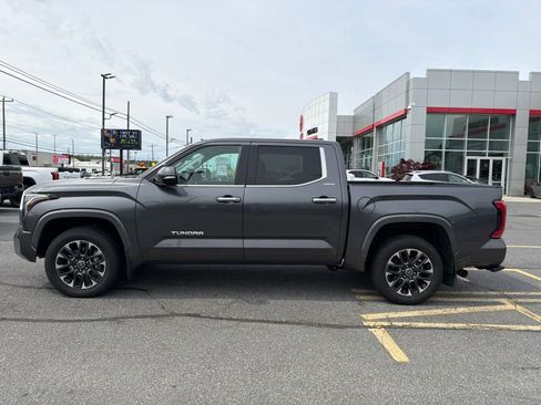 Used 2023 Toyota Tundra Limited AWD/4WD image 2
