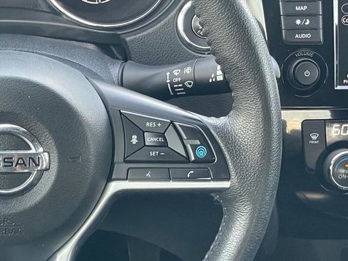 Used 2020 Nissan Rogue SV w/ Premium Package FWD image 14