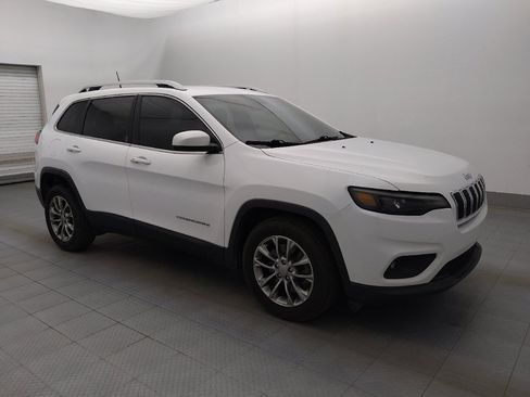 Used 2019 Jeep Cherokee Latitude Plus image 11