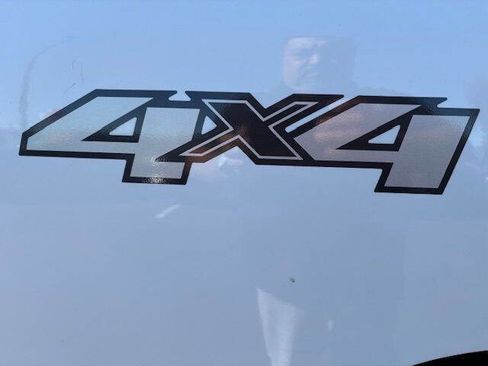 Used 2014 Chevrolet Silverado 2500 LT w/ Interior Plus Package image 11