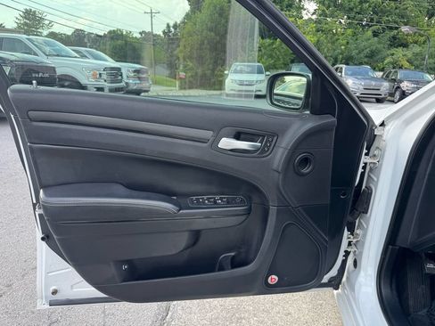 Used 2015 Chrysler 300 S w/ 300S Premium Group RWD image 27