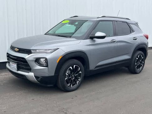 Used 2023 Chevrolet TrailBlazer LT image 1