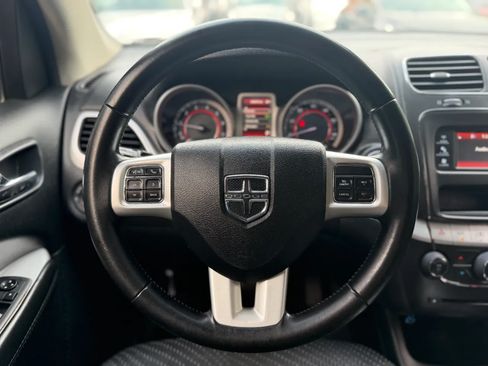 Used 2019 Dodge Journey SE w/ Connectivity Group FWD image 43