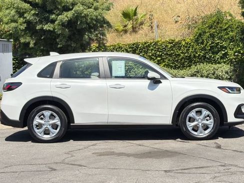 Certified 2025 Honda HR-V LX image 3