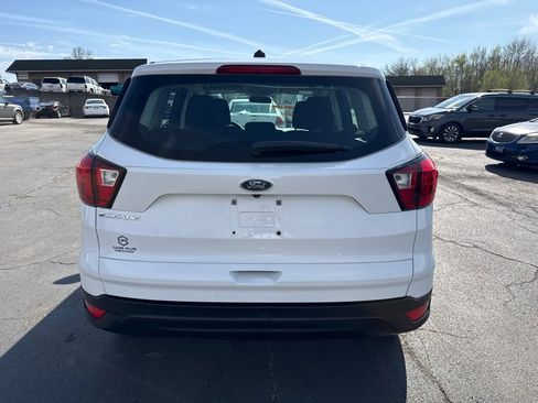 Used 2019 Ford Escape S image 7