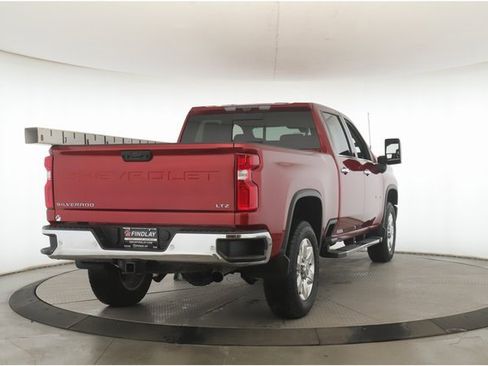 Used 2022 Chevrolet Silverado 2500 LTZ w/ LTZ Premium Package image 7