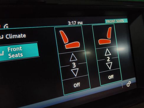 Used 2017 Jaguar F-PACE Premium image 35