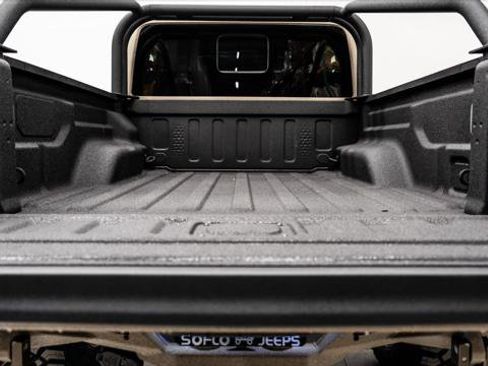 Used 2026 Jeep Gladiator Sport image 11