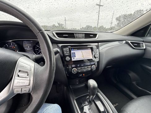 Used 2015 Nissan Rogue SL w/ SL Premium Package AWD/4WD image 22