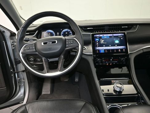 Used 2023 Jeep Grand Cherokee L Limited image 16