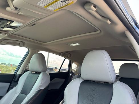 Used 2019 Subaru Crosstrek 2.0i Limited w/ Moonroof Package w/Navigation AWD/4WD image 19