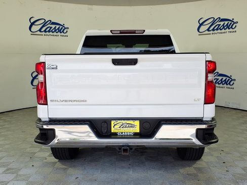Used 2022 Chevrolet Silverado 1500 LT RWD image 4