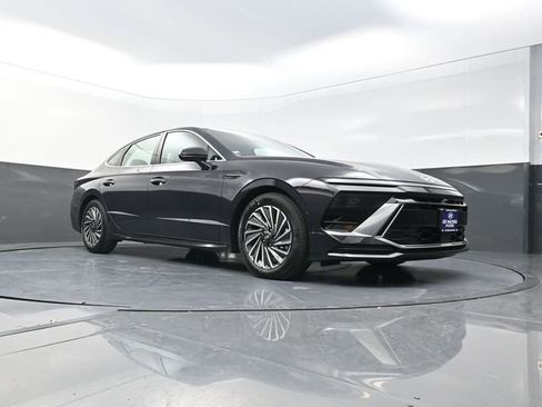 New 2026 Hyundai Sonata Limited FWD image 32