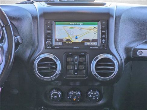 Used 2017 Jeep Wrangler Unlimited Sahara w/ Connectivity Group image 14