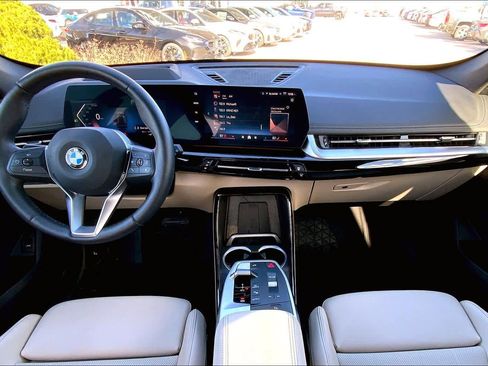 Used 2024 BMW X1 xDrive28i w/ Premium Package image 14