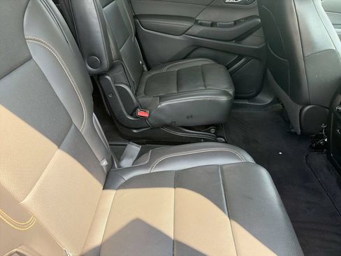 Used 2019 Chevrolet Traverse Premier w/ Driver Confidence II Package FWD image 14
