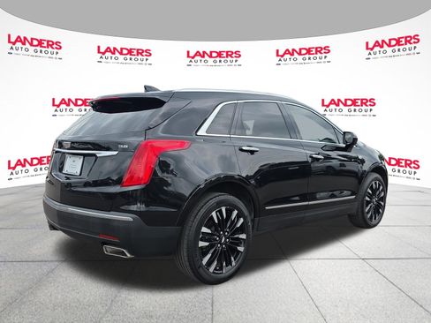 Used 2018 Cadillac XT5 Premium Luxury FWD image 3