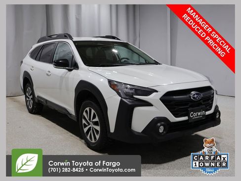 Used 2025 Subaru Outback Premium AWD/4WD image 1