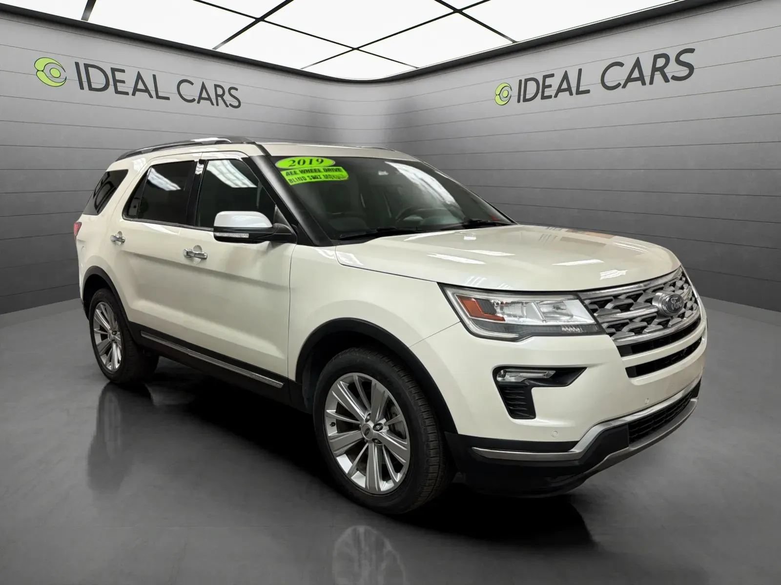 Used 2019 Ford Explorer Limited w/ Class III Trailer Tow Package AWD/4WD image 3