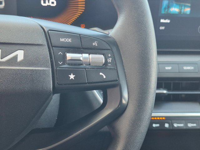 Used 2025 Kia K4 FWD image 20