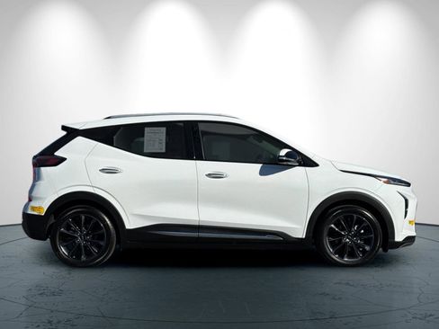 Used 2022 Chevrolet Bolt EUV Premier w/ Launch Edition image 3